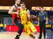 EL ZORNOTZA LOGRA LA CESIÓN DEL BASE DEL IBEROSTAR TENERIFE ALBERTO CABRERA