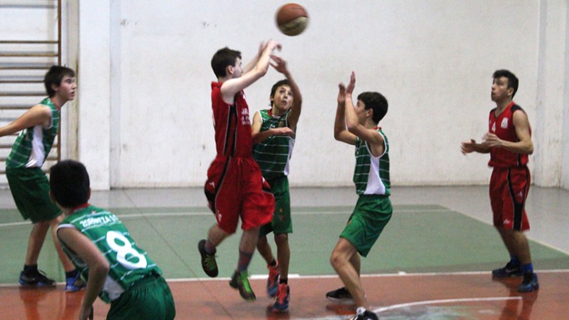 El Regional 2ª Masculino se estrena en triunfos