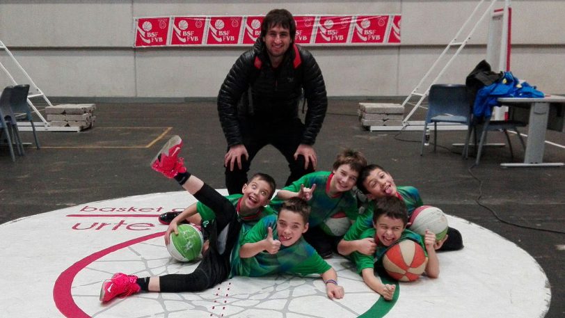 La Saski Eskola, el Txiki Zornotza y un Mini Masculino, la presencia zornotzarra en el PIN