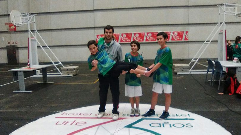 La Saski Eskola, el Txiki Zornotza y un Mini Masculino, la presencia zornotzarra en el PIN